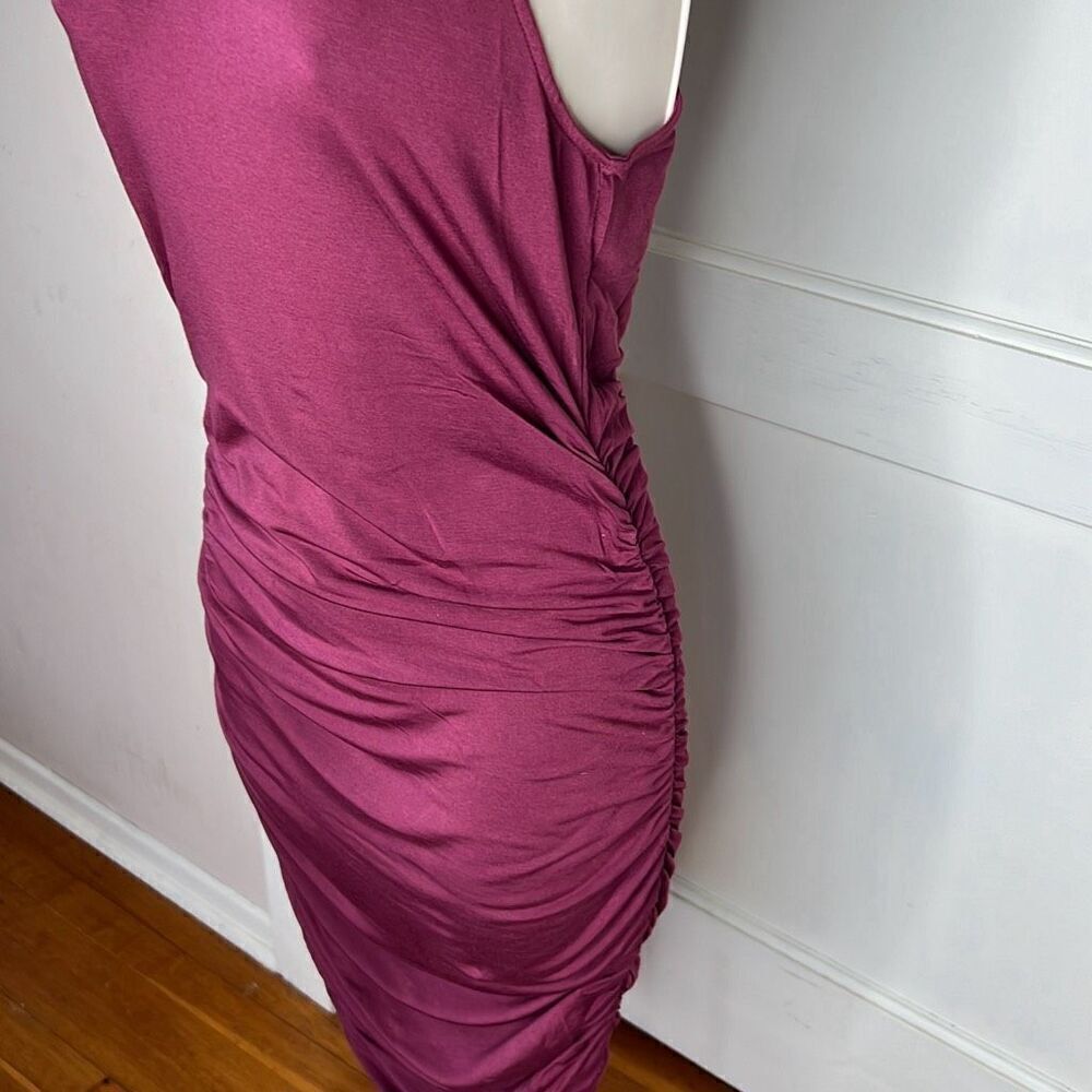 Krisa Ruched Halter Bodycon Mini Dress In Burgundy NWT Size Small - Picture 2 of 5